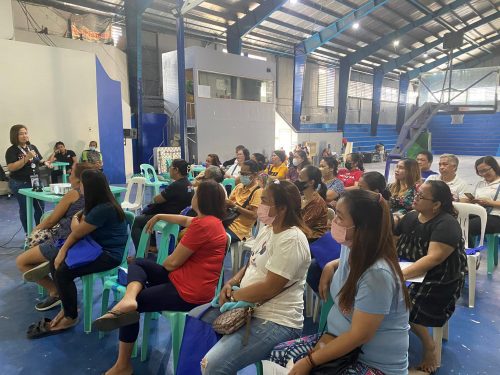 in photo: PPG beneficiaries while listening to the orientation.
