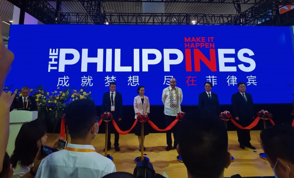 Philippine Ambassador to China Jose Santiago Sta. Romana leads the Philippine delegation to CIFIT 2021 together with Commercial Counsellor Glenn Penaranda of DTI Beijing