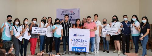 Group picture of the LSP-NSB beneficiaries from Calauag, Quezon