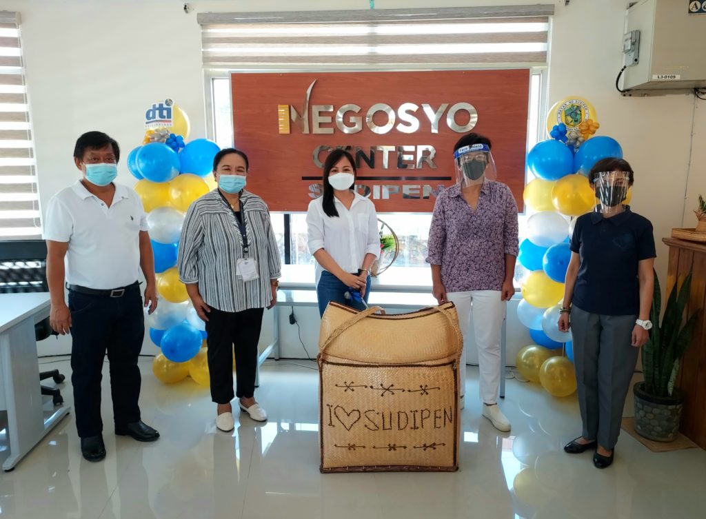 Photo of the newly-opened Negosyo Center et Sudipen, La Union