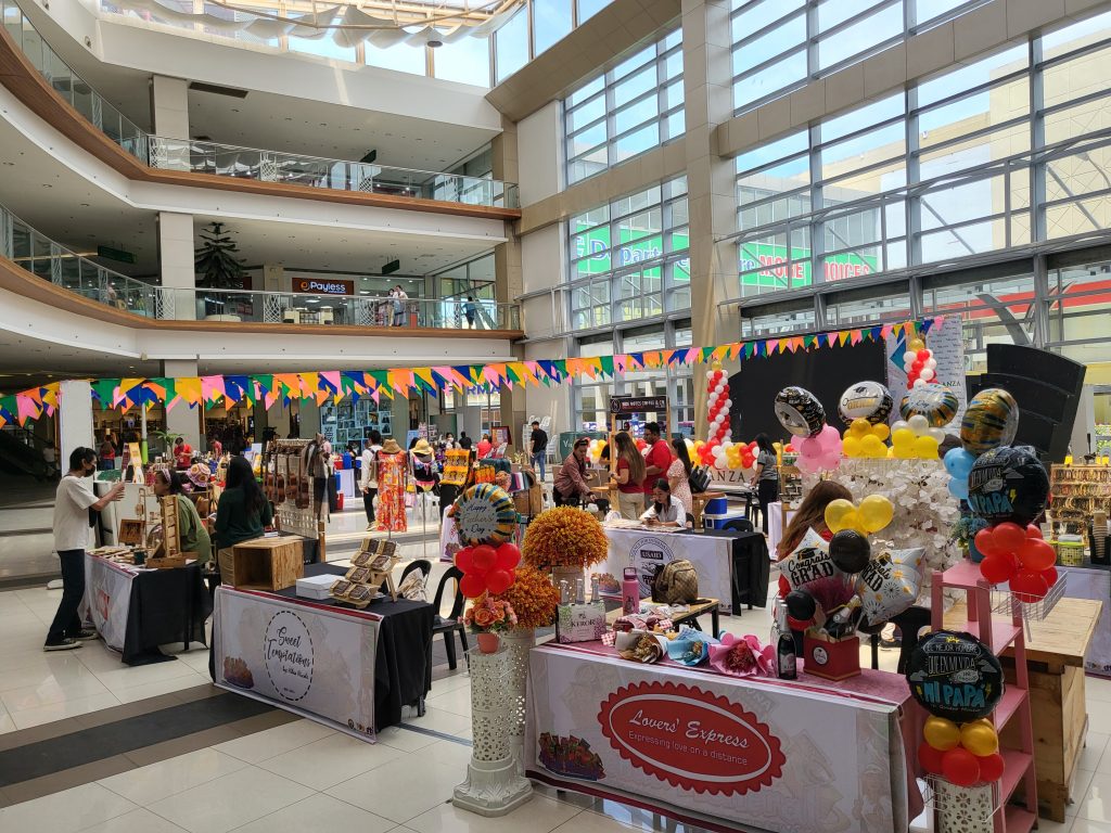 Gensan youth entrepreneurs market test products in DTI’s Tienda Heneral
