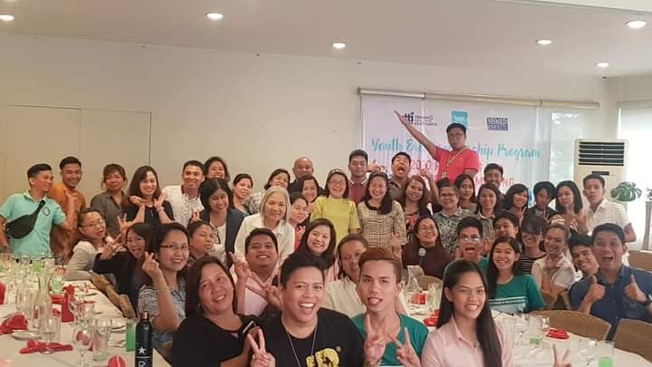 DTI VI Regional Director Rebecca M. Rascon joins the youth participants during the first DTI VI YEP Regional Forum with a theme YEP: Creating Entrepreneurship Pathways of Opportunity for the Youth in Sept. 2019.
